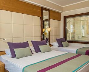 Dream World Aqua Side