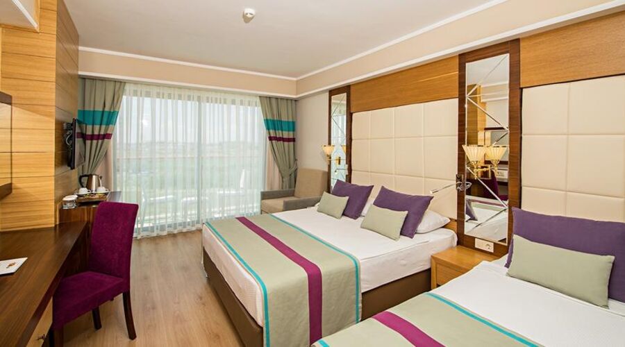 Dream World Aqua Side