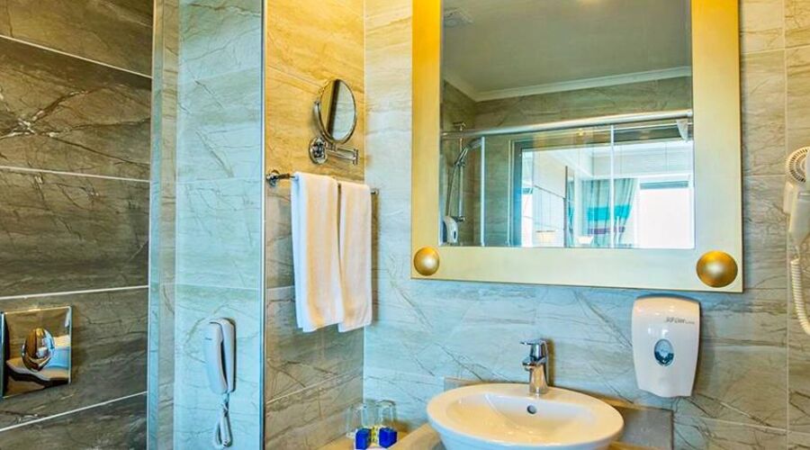 Dream World Aqua Side