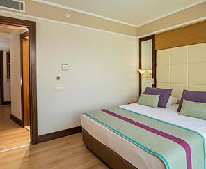 Dream World Aqua Side